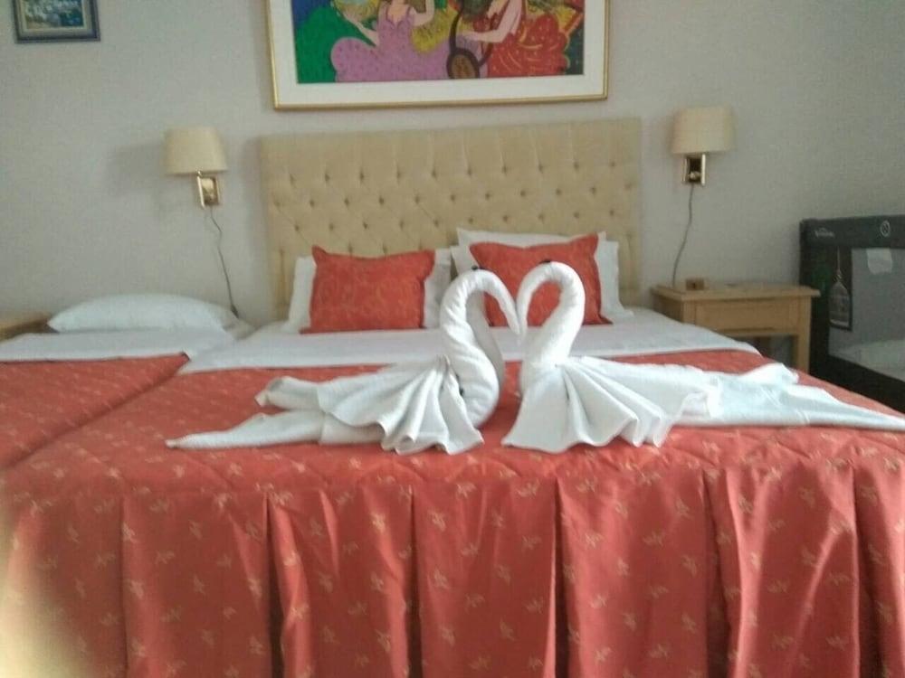 Costa Blu Hotel เวนิทเซส ภายนอก รูปภาพ